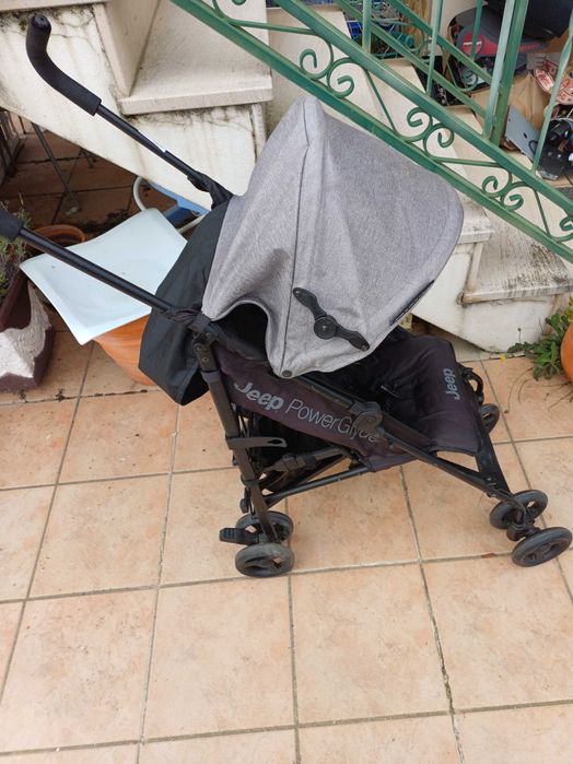 Carrinho para criança da jeep