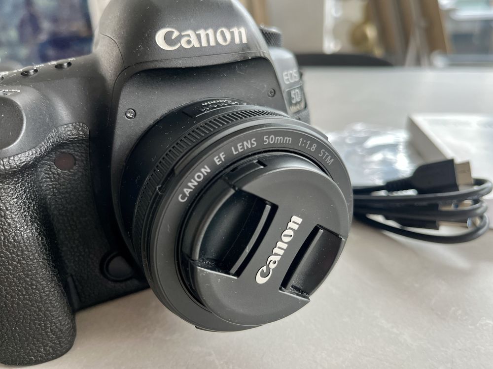 Aparat Canon 5 D Mark IV + obiektyw 50 mm f1.8 używany