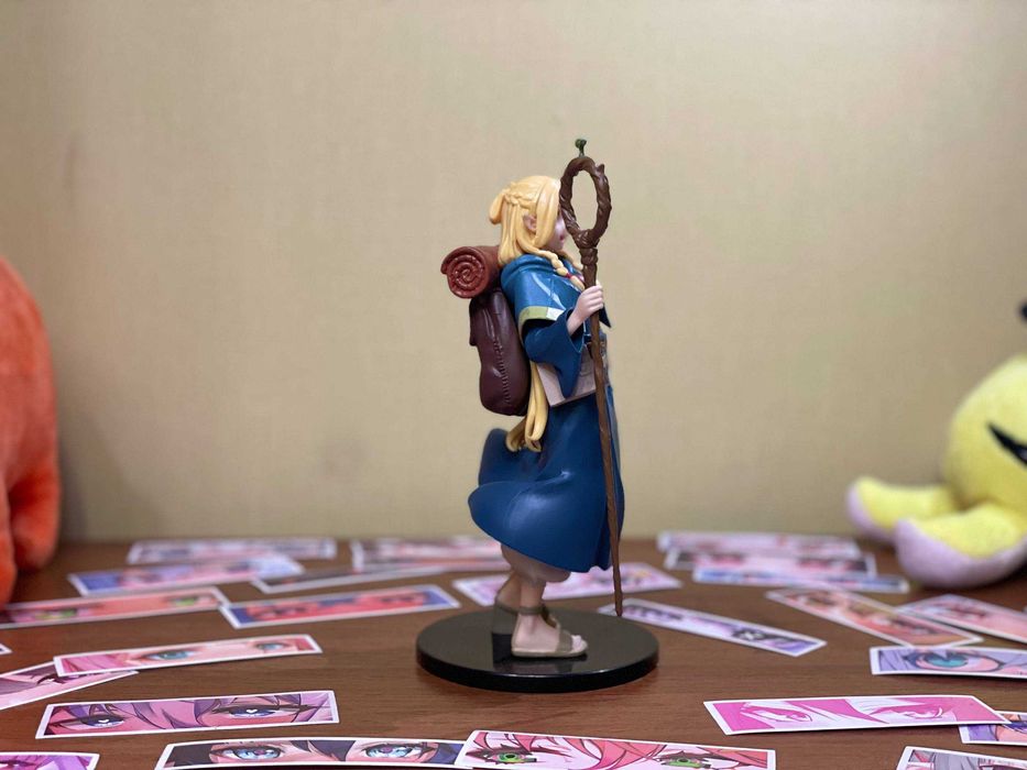 НОВА аніме-фігурка Марсіль — Dungeon Meshi (17 см) + три наліпки бонус