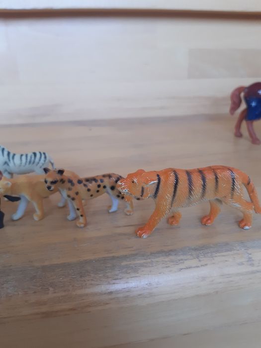 Набір тварин 11 штук