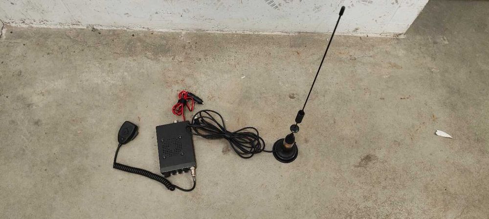 CB Radio President Johnny II ASC + antena President Missouri 72 cm