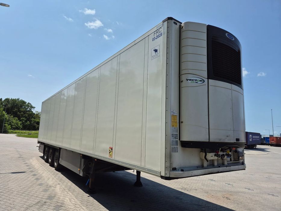 Schmitz Cargobull Serwisowana w NL, Agregat Carrier Vector 1950MT  Multitemperatura, Doppelstock, Kwiatowa, 2019, Jedna Oś Podnoszona