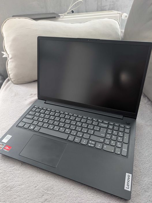 Ноутбук Lenovo V15 G3 ABA AMD Ryzen 7 5825U 16GB 512GB Business Black