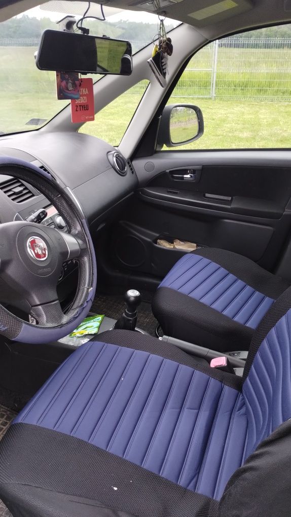 Samochód Fiat Sedici