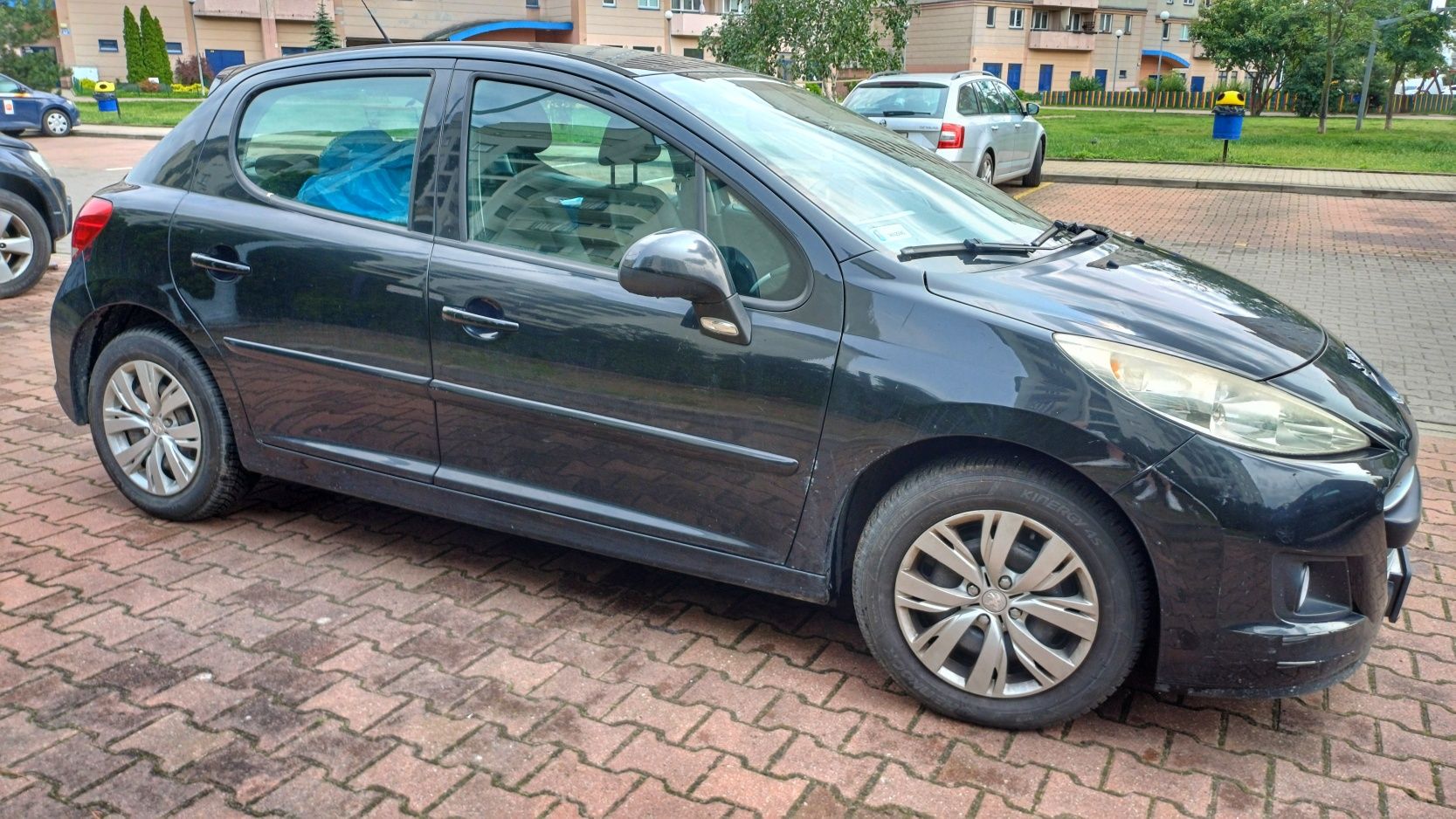 Peugeot 207 rocznik 2010r. 1.4 vti 95km 202000km