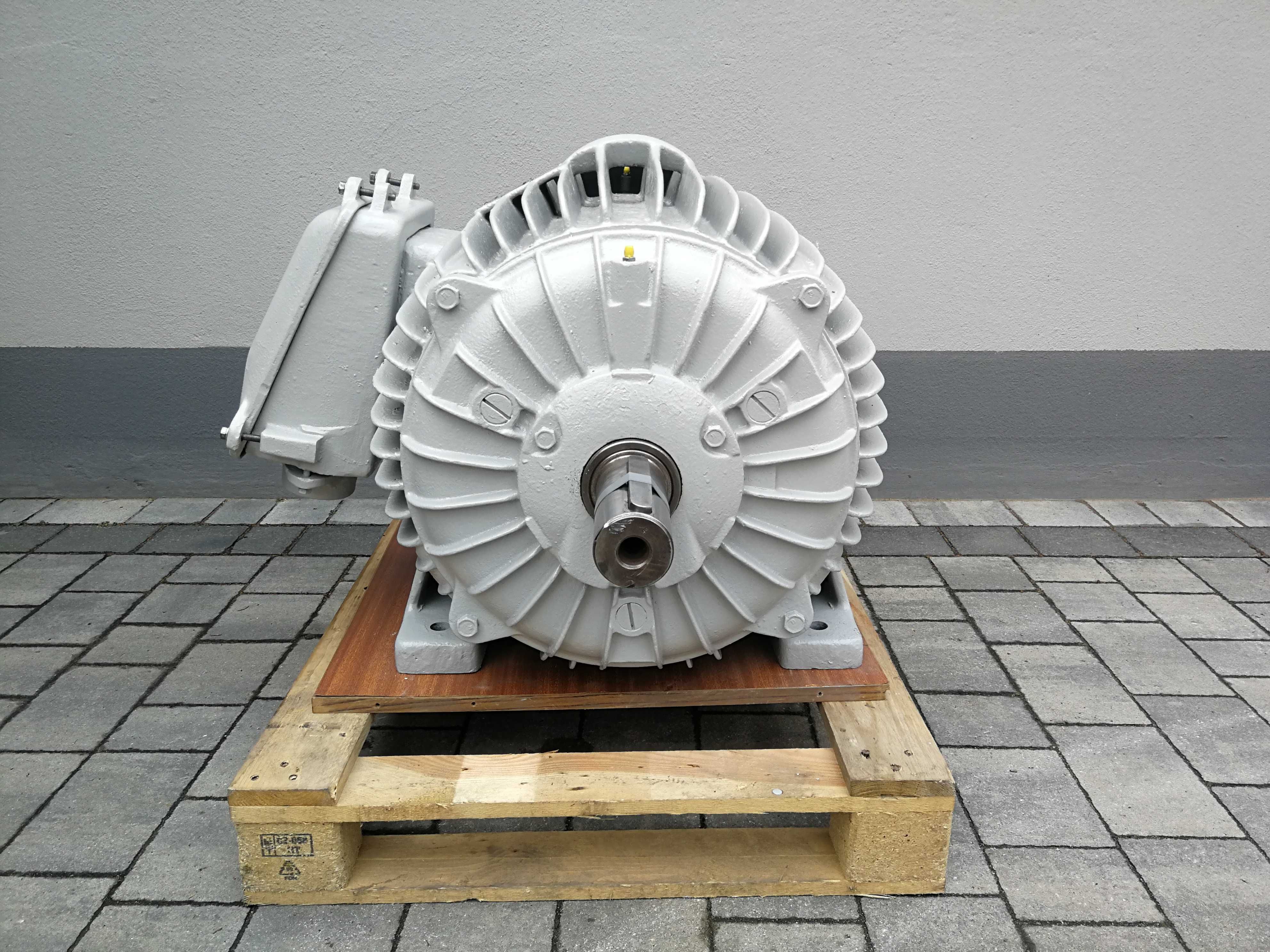 55 kW 2945 obr/min silnik elektryczny WYSYŁKA!!!