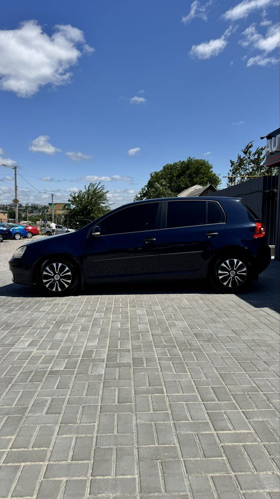 VW Golf 5 Фольксванег Гольф 5 2.0 ДИЗЕЛЬ АВТОМАТ ЕКСКЛЮЗИВ