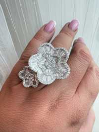 Pierścionek z diamentami naturalnymi 6.39 CT Flowers bagiety