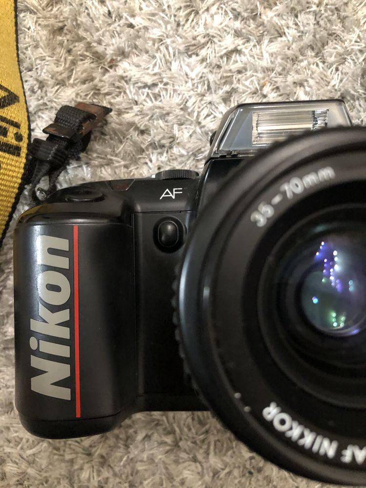 Nikon F- 401x analógica