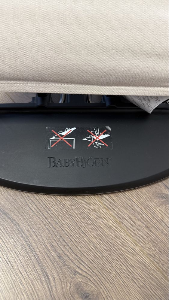 Дитячий шезлонг BabyBjorn в ідеалі оригінал
