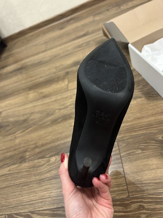 Продам ботильйони з екозамші, якісний замінник, чудова якість.