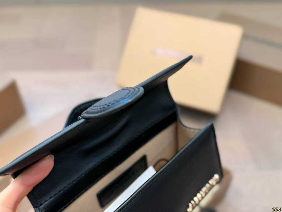 Torebka Jacquemus damska torba, skora od reki 39-34