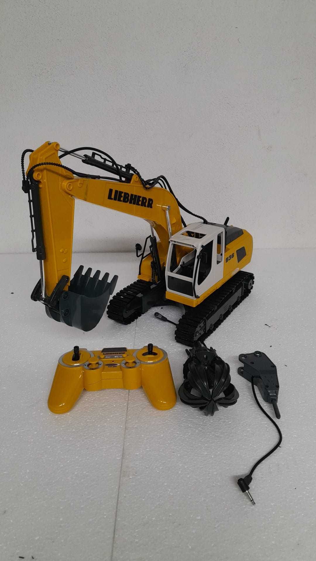 Zdalnie sterowana koparka Jamara Liebherr R 936