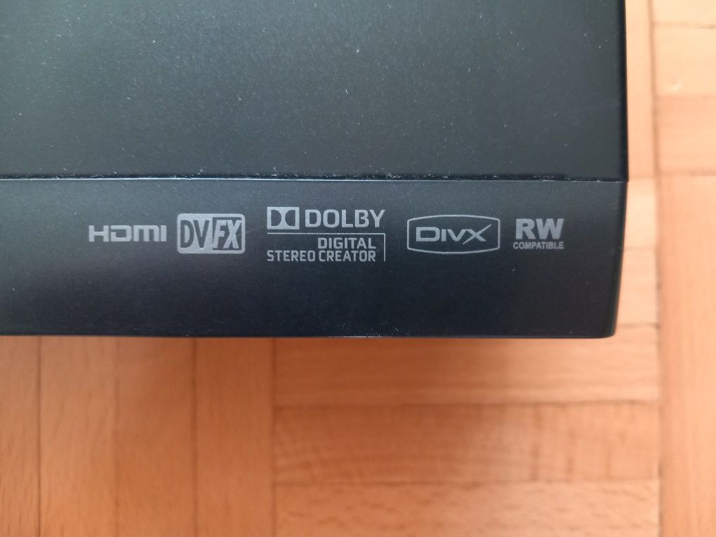LG RCT689H VHS z Nagrywarką CD CDRW 6HD HIFI Stereo