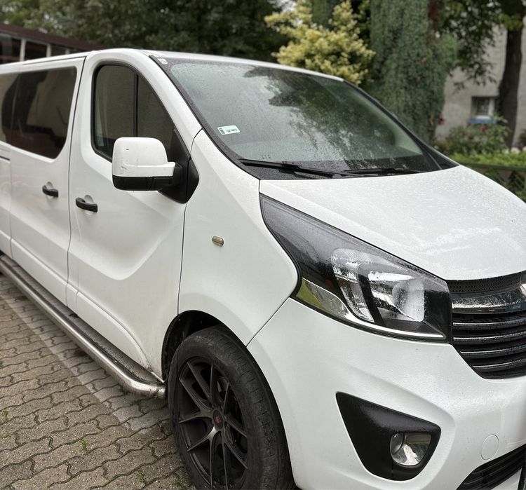 Wynajem busa Wrocław Polska UE z kierowcą Transport  Duży bagażnik