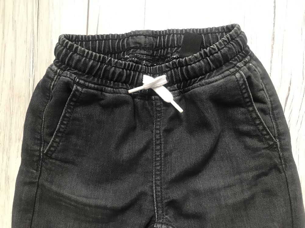 Czarne spodnie jeansowe H&M joggersy 110, 4-5 lat