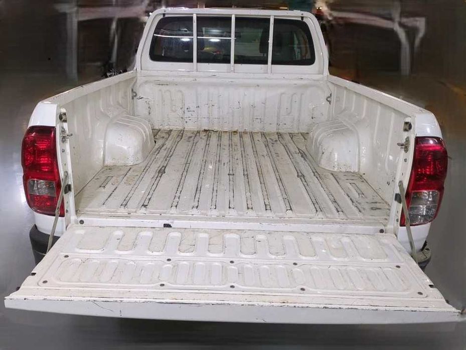 Caixa metálica Toyota Hilux 2017->