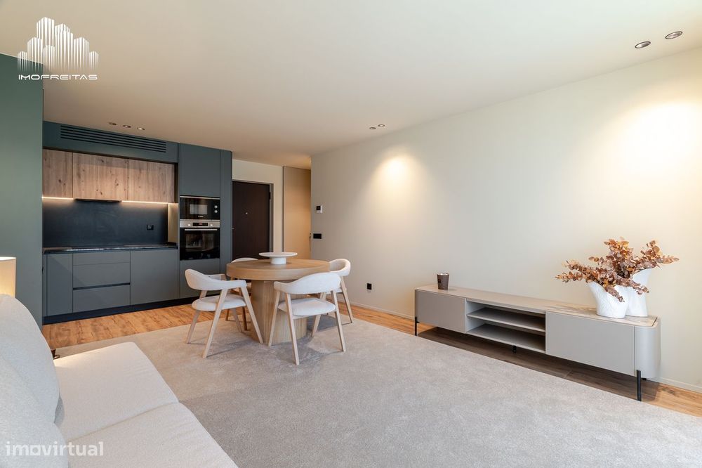 Apartamento T2 disponível para venda virado a Nascente!