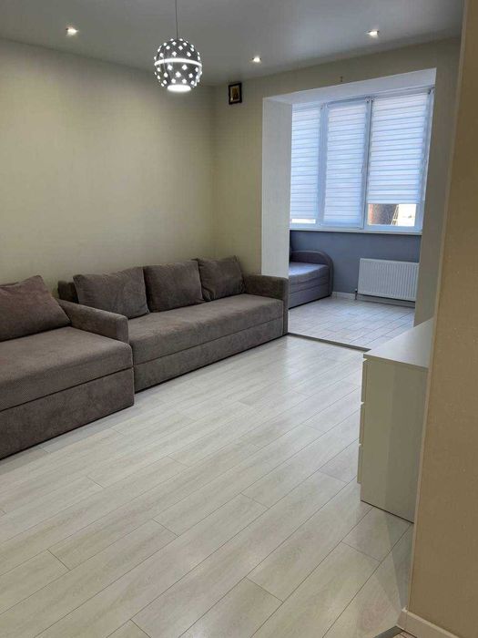 Гарна квартира поруч з Озером Виставка