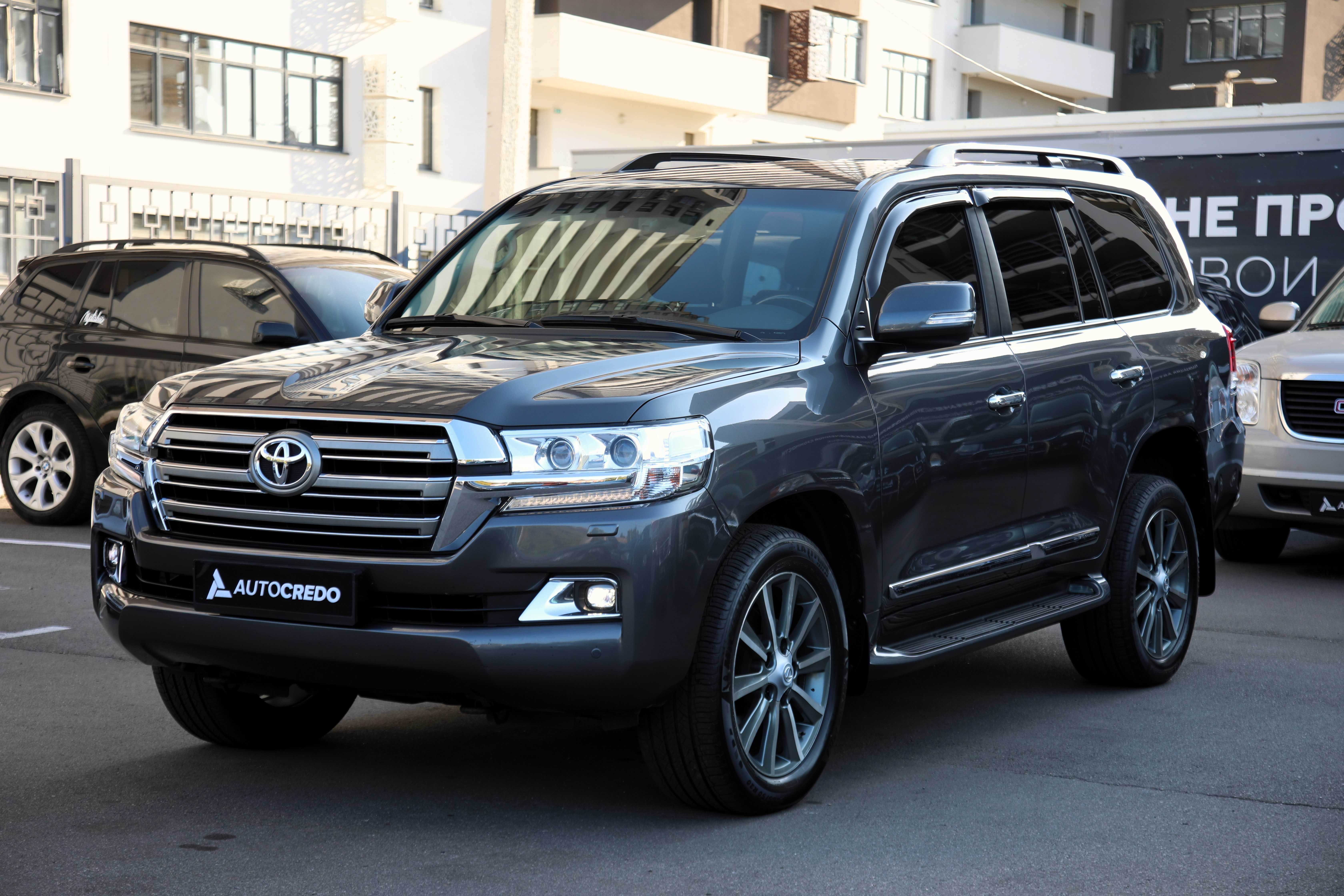 ОФІЦІЙНИЙ Toyota Land Cruiser 200 2016 року