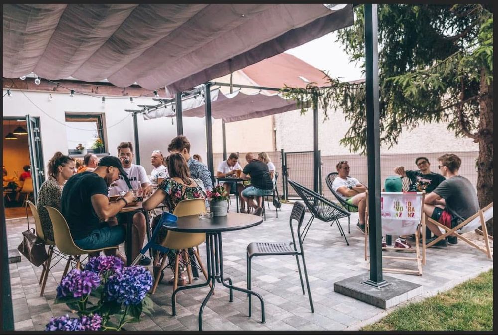 Odstąpie dobrze prosperującą restaurację