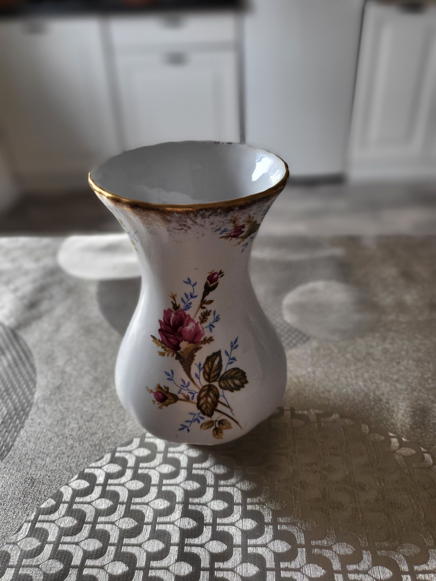 Flakony na kwiaty, z polskiej porcelany, Chodzież