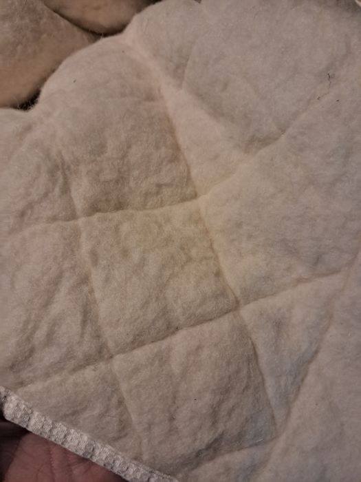 Vendo adredon de cama de casal com pelo de ovelha