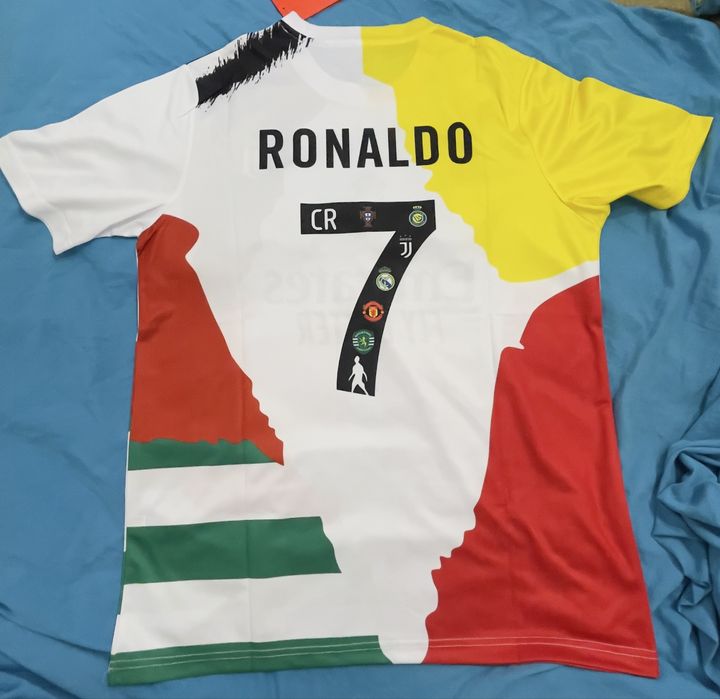 Camisola de homanagem ao CR7/ Messi e Neymar