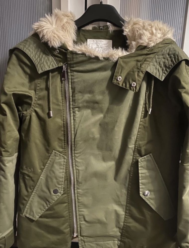 Parka alcolchoada, corta vento - Zara   |    Casaco pullbear quentinho