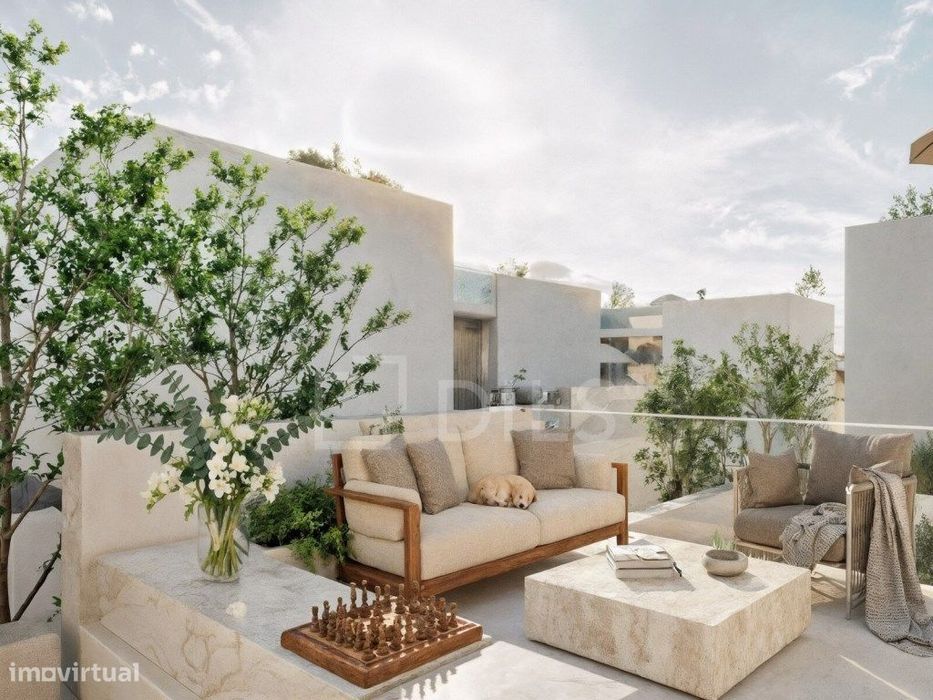 Moradia T4+1 com terraço com piscina privada em Campo de Ourique