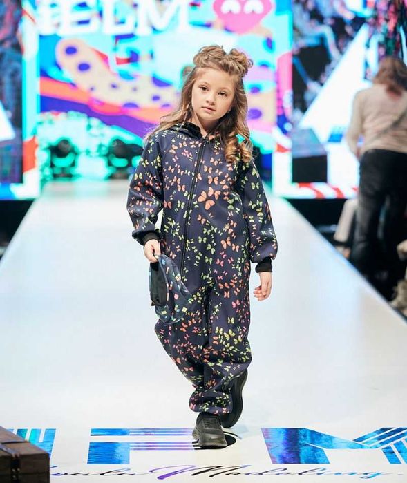 Рост 98 см 3 года Водонепроницаемый софтшелл комбинезон цветнойбабочки