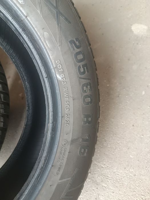 4szt Opony 205/60R16 zimowe Vredestein