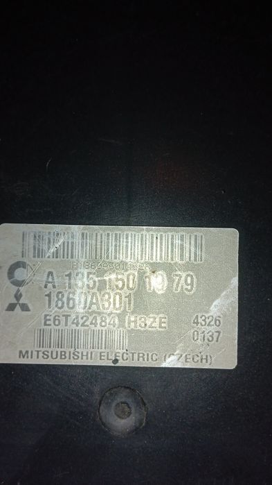 Блок керування двигуна на Mitsubishi Colt