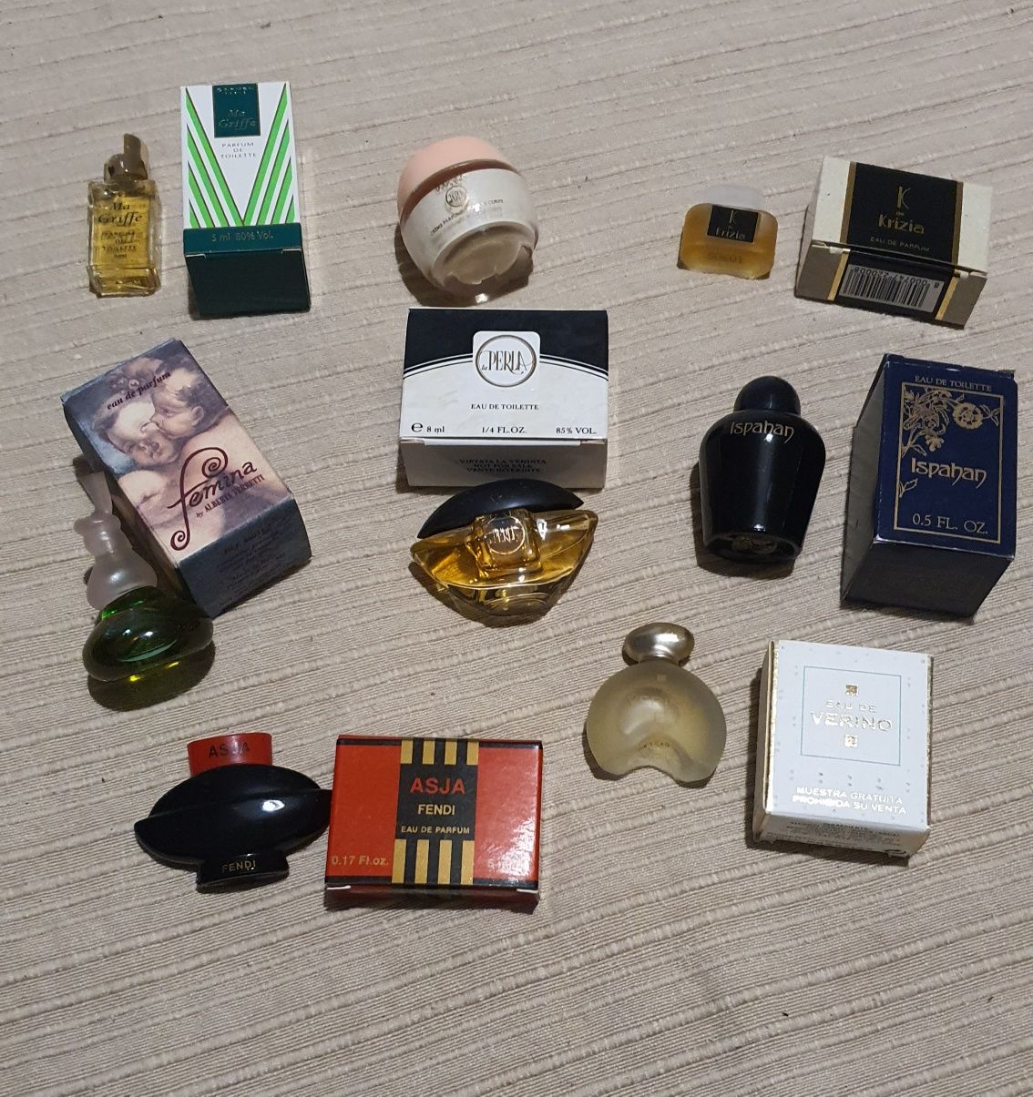 Vendo ou troco miniaturas de perfumes