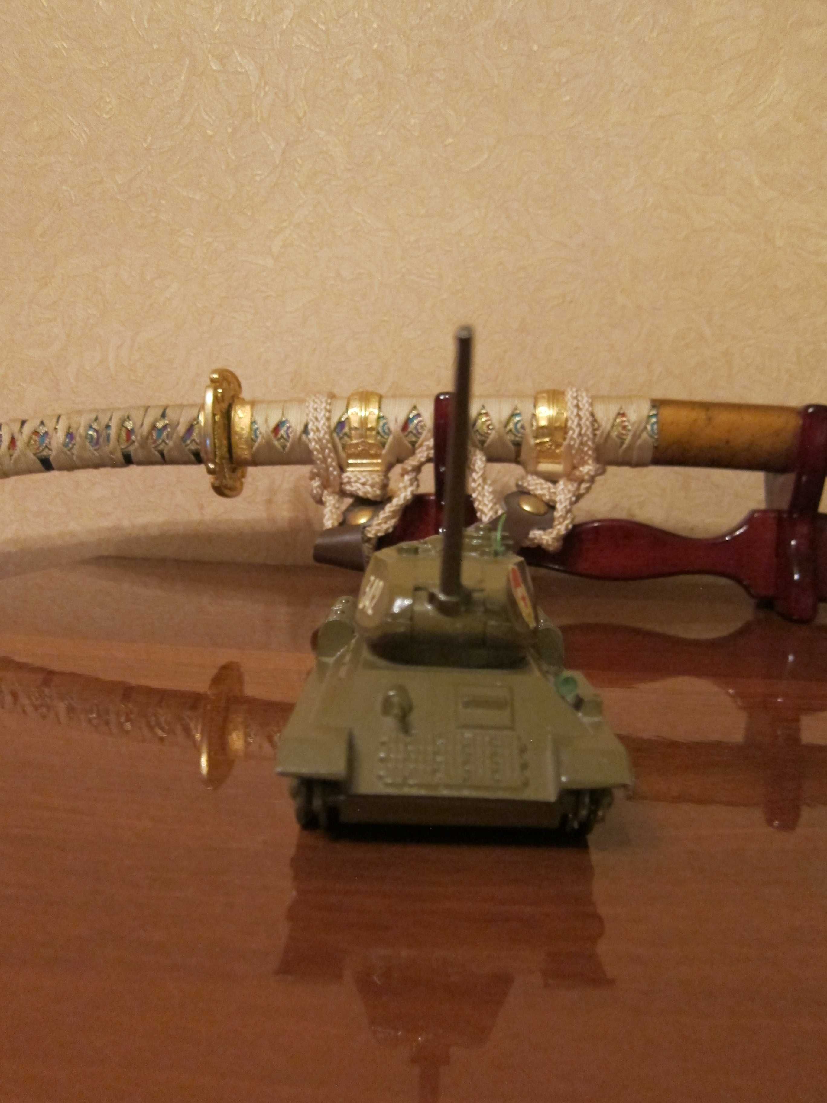 Модель танка Т-34  М 1:43