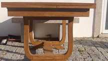 Mesa de madeira extensível