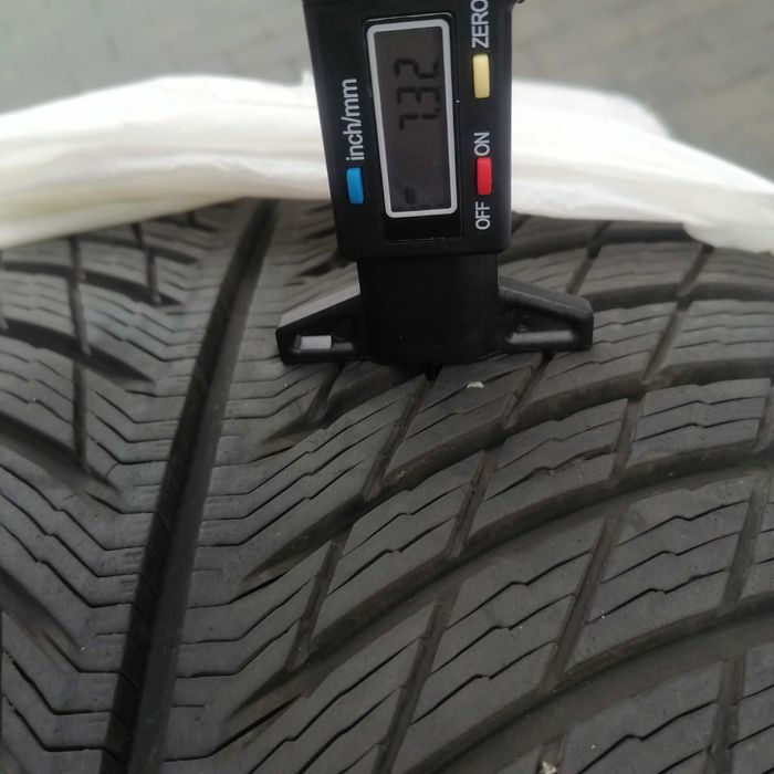 Зимние шины Michelin Pilot Alpin 5 SUV 275/50 R21