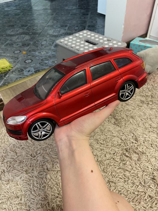 Машинка велика інерційна