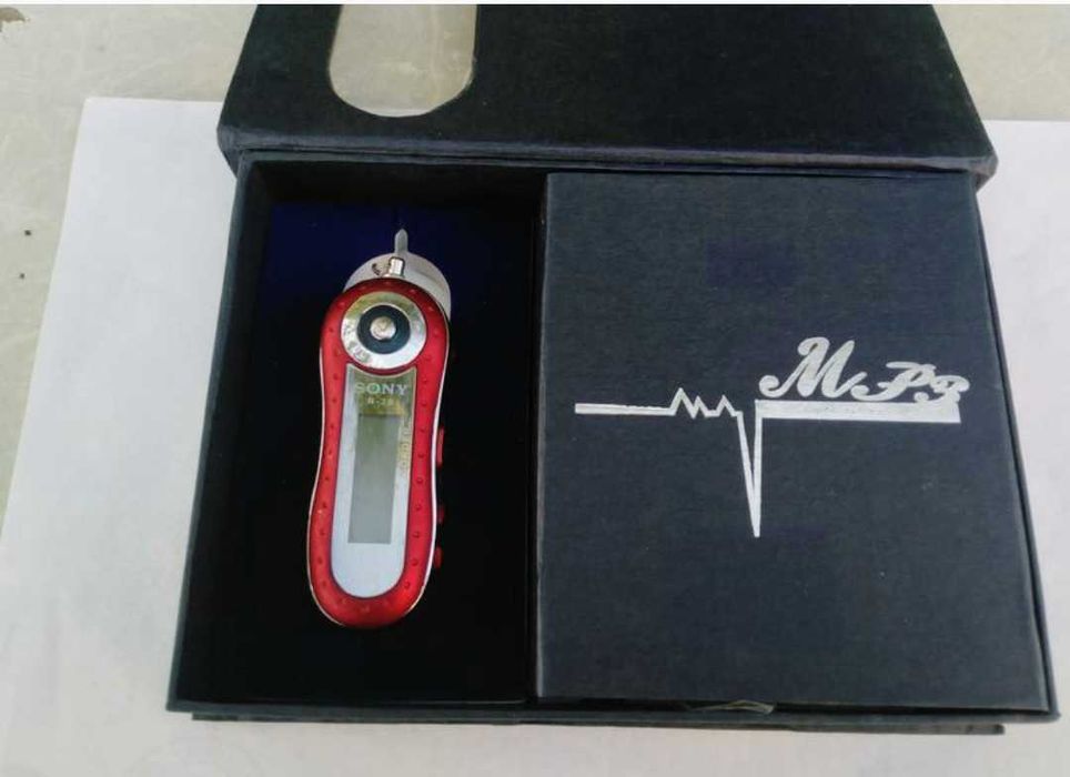 Плеер MP3 диктофон SONY, 128 мБ ,( 36 часов записи), новый