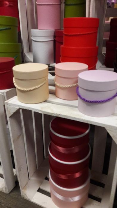 FLOWER BOX pudełka na kwiaty, również welurowe - producent hurtownia