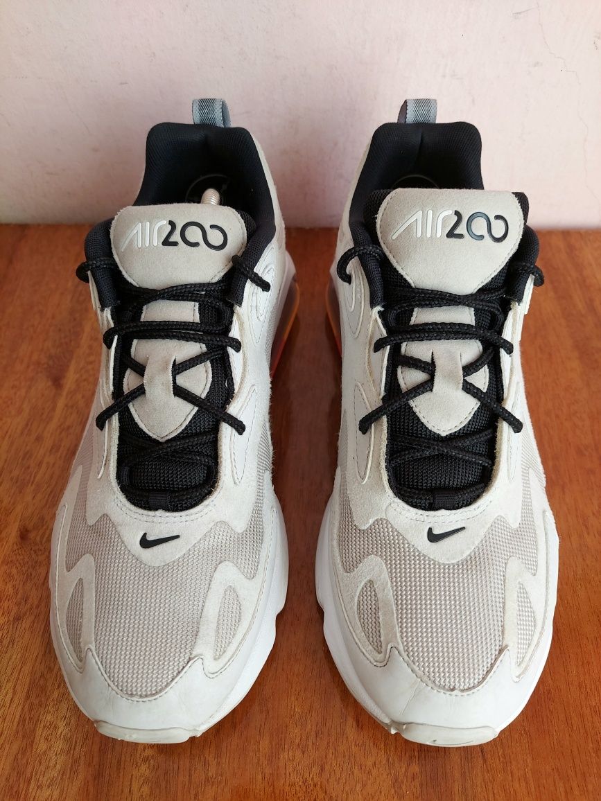 Кроссовки Nike AIR MAX 200 multi оригінал 

Розмір по бірці:
Us 10  UK