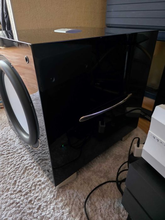 Продам сабвуфер Rel S5