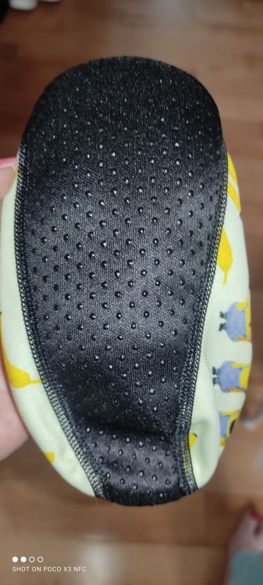 Buty do wody, nurkowania dla dziecka z motywem Minionków. NOWE