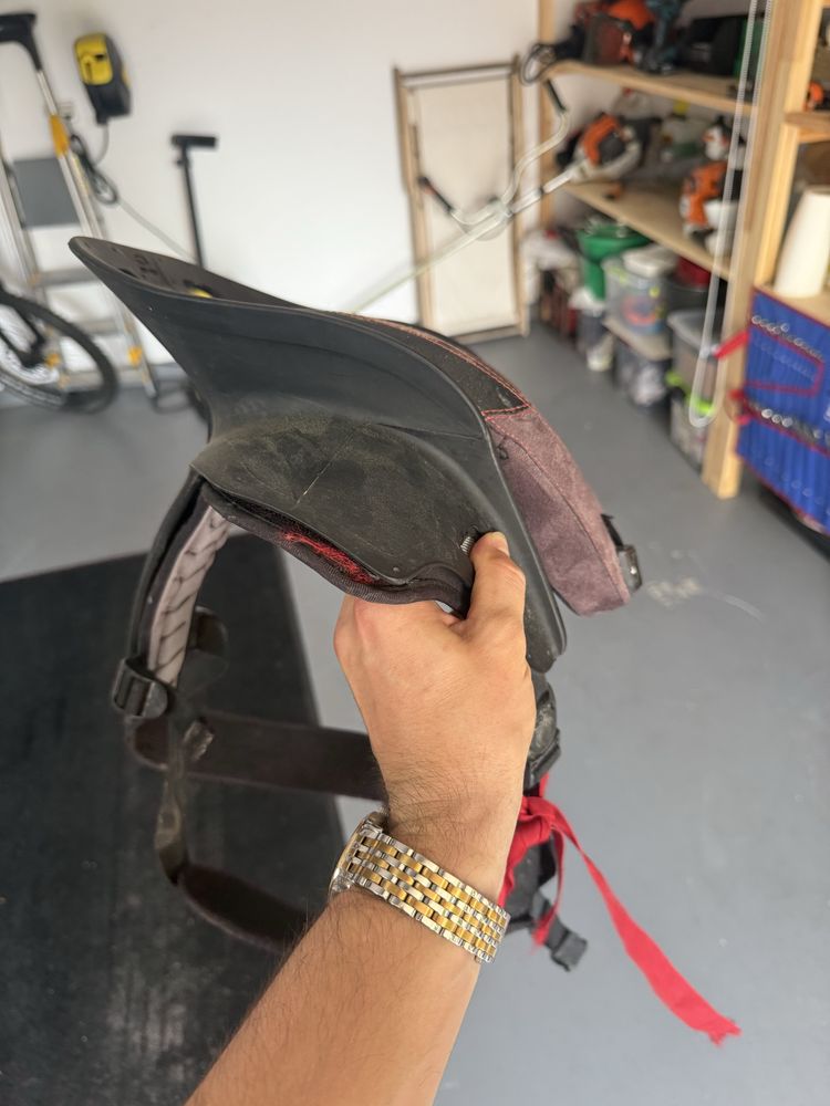 Airoh zestaw kask z ochraniaczem szyi s 55-56