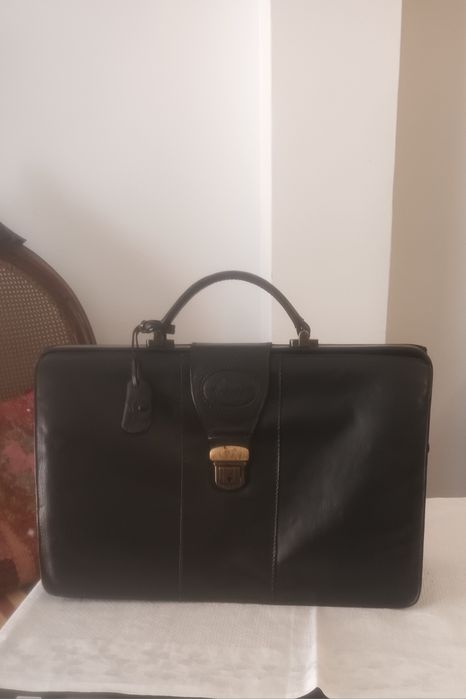 Pasta executiva preta em couro