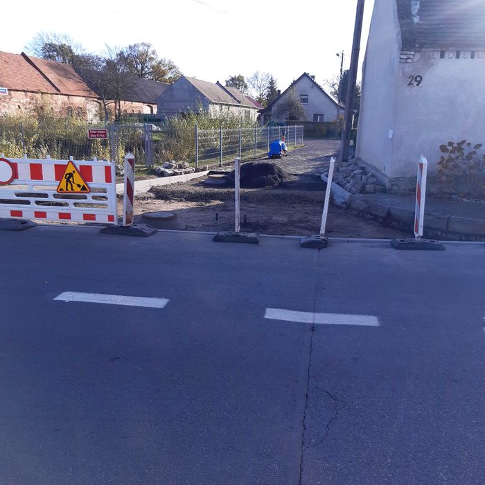 Usługi koparko-ładowarka, młot, prace ziemne