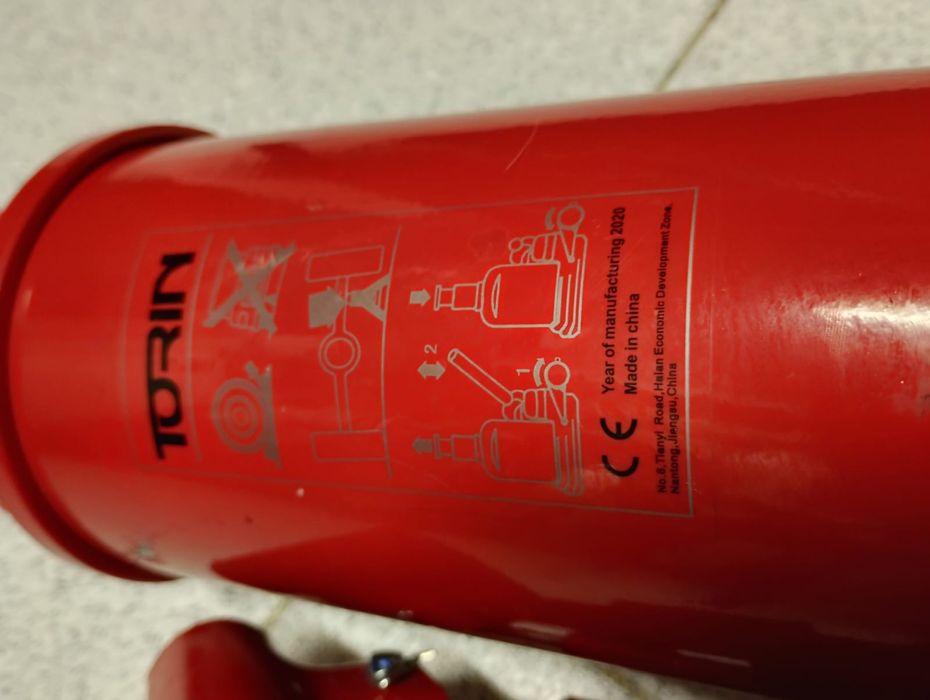 Macaco hidráulico de garrafa