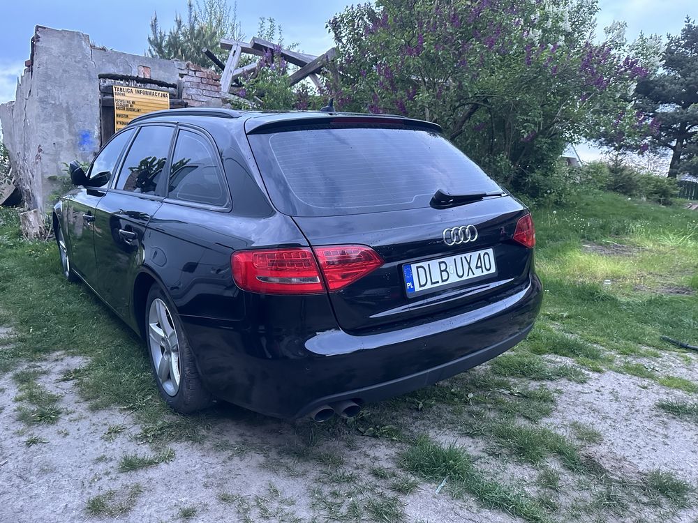 Audi A4b8 2.0 tdi 170km