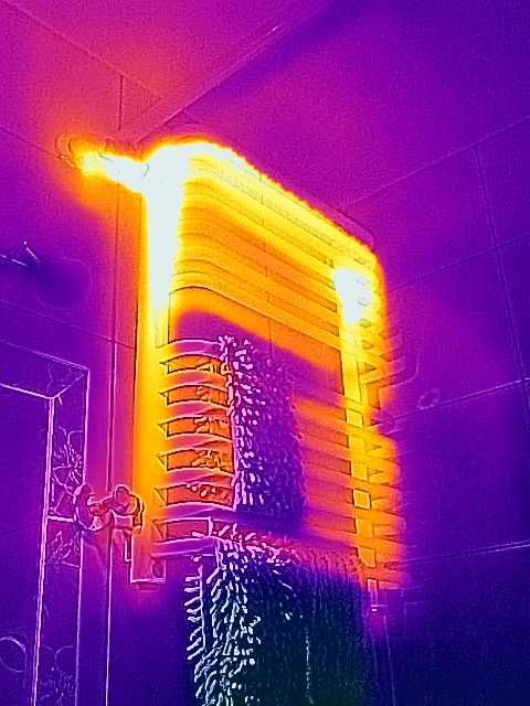 Badanie domu termowizja, Ubytki ciepła, usz. rury, przewody termowizja