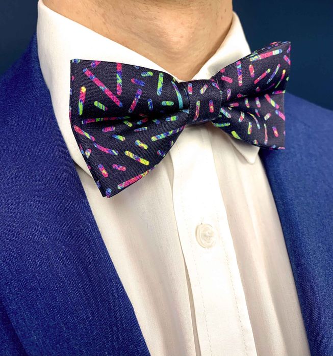 Muszka Granatowa Mucha Disco lat 80-tych